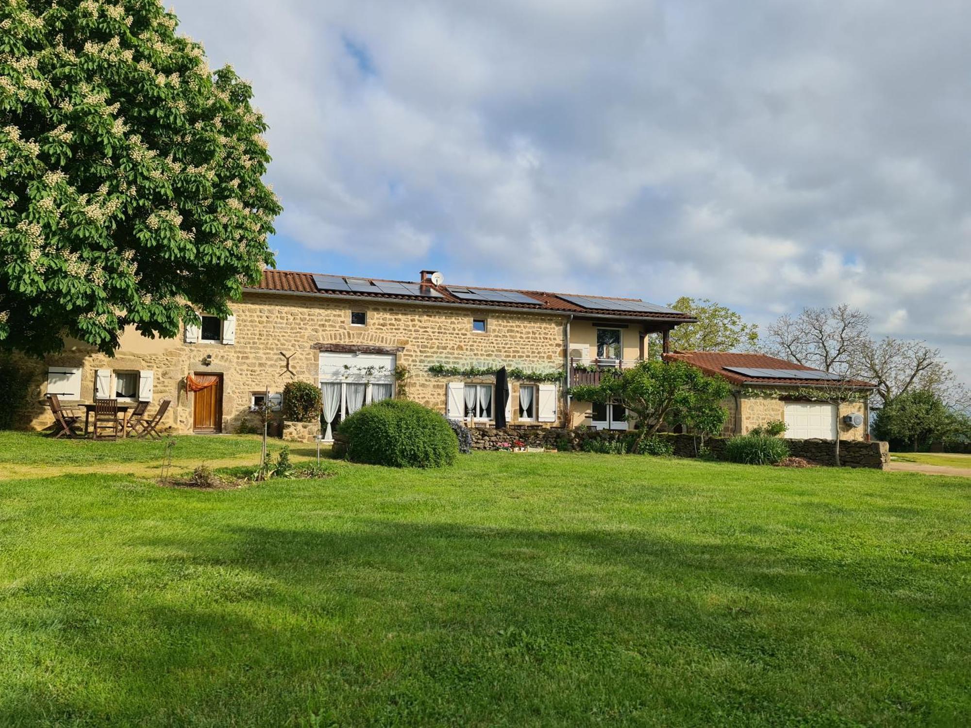 Gite Chez Tiane Saint-Flour-L'Etang Exterior foto