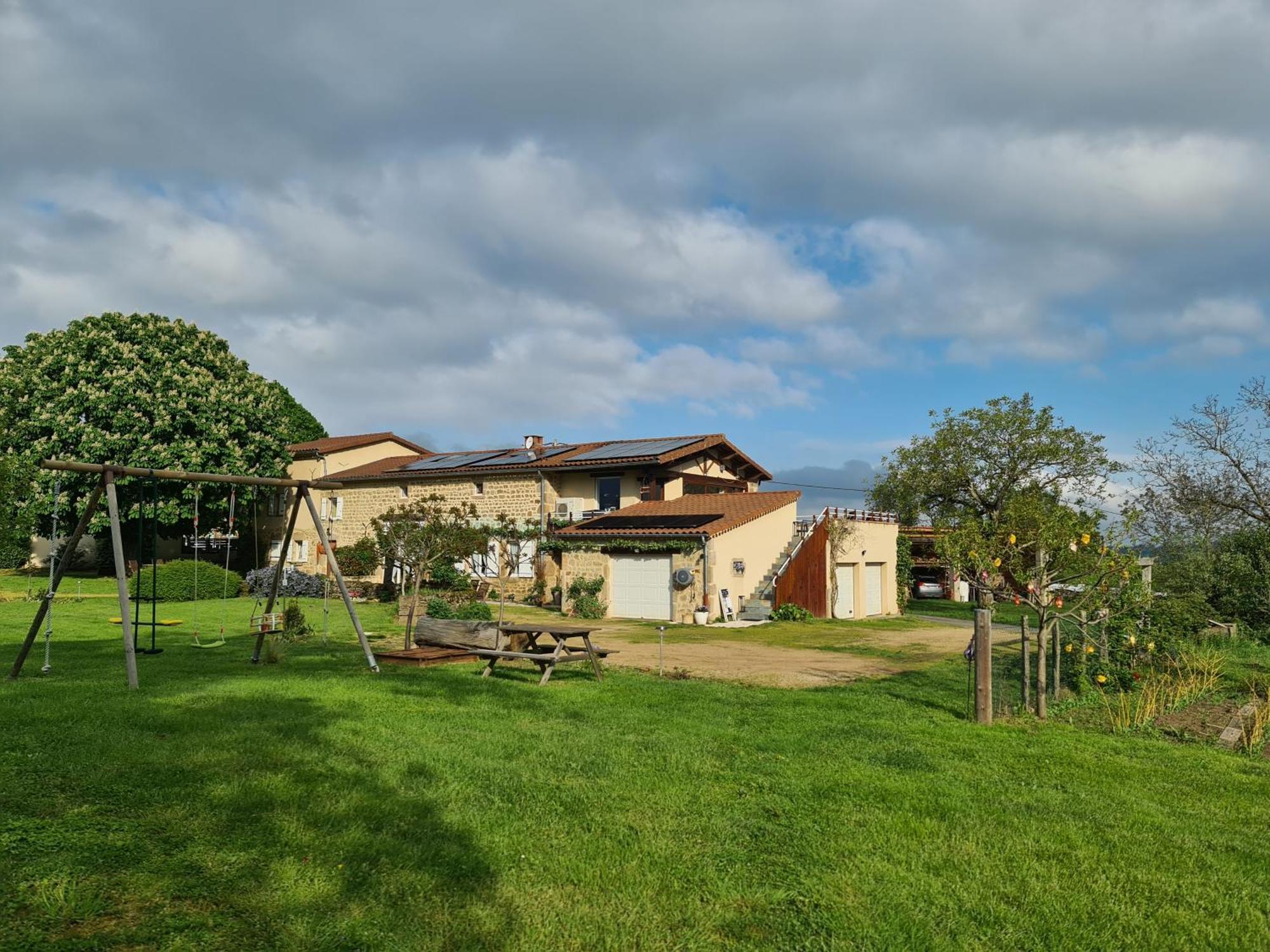 Gite Chez Tiane Saint-Flour-L'Etang Exterior foto